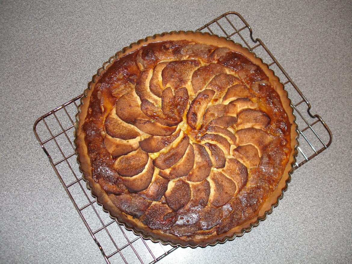 Swiss-style apple tart