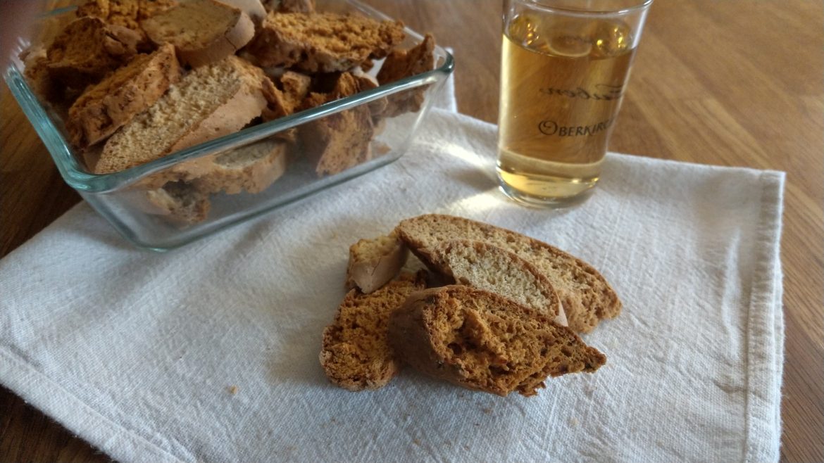 IMAG0771 Tweo kinds of cracknel